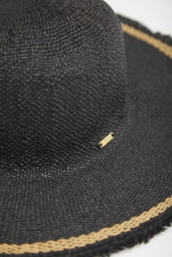 Chapeau Livia Noir PAULETTE -Tenues pour les femmes Boutique 20e paulette chapea zgf01 dev2