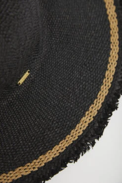 Chapeau Livia Noir PAULETTE -Tenues pour les femmes Boutique 20e paulette chapea zgf01 dev3