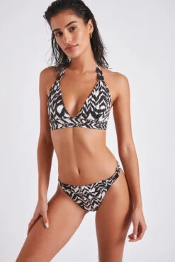 Maillot De Bain 2 Pièces Noir Astrid & Pintura Zaruma 17 Maillot De Bain 2 Pièces Noir Astrid & Pintura Zaruma -Tenues pour les femmes Boutique 22e astrid zaruma kbs01 pintura zaruma kbs01 dev3