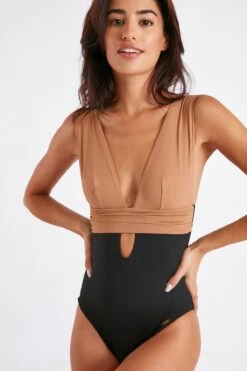 Maillot De Bain Une Pièce Noir Et Camel CAROLINA DUYA -Tenues pour les femmes Boutique 22e carolina duya 41e01 dev2