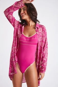 Chemise De Plage Fuchsia Imprimé Indien NOLIE VOILJAYERA -Tenues pour les femmes Boutique 22e nolie voiljayer zhi53 dev1