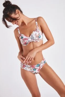 Maillot De Bain 2 Pièces écru Saskia & Stael Erlea 9 Maillot De Bain 2 Pièces écru Saskia & Stael Erlea -Tenues pour les femmes Boutique 22e saskia c erlea zhc11 stael erlea zhc11 dev2